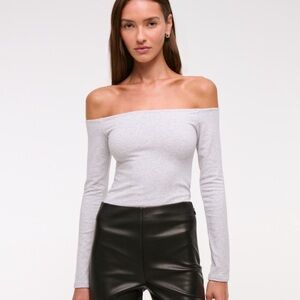 Abercrombie Women’s Cotton Blend Seamless Fabric Off the Shoulder Top NWT